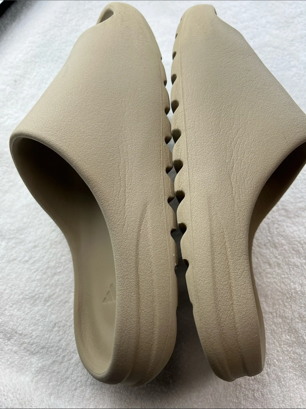 ADIDAS 13 Yeezy Slide Desert Sand Original Comfort Foam Sandal Slip-On Flip Flop